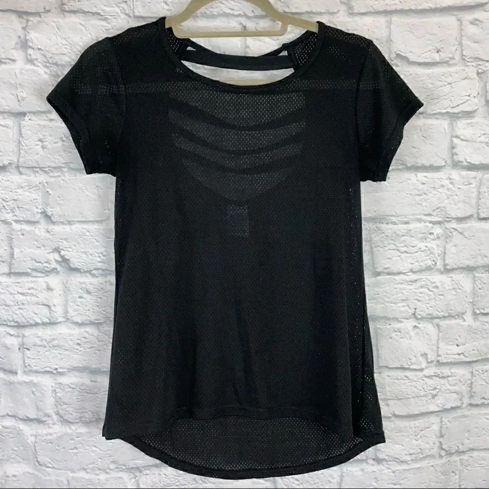 Athletic works mesh shortsleeve top scoop back w/straps hi low black sz SM women